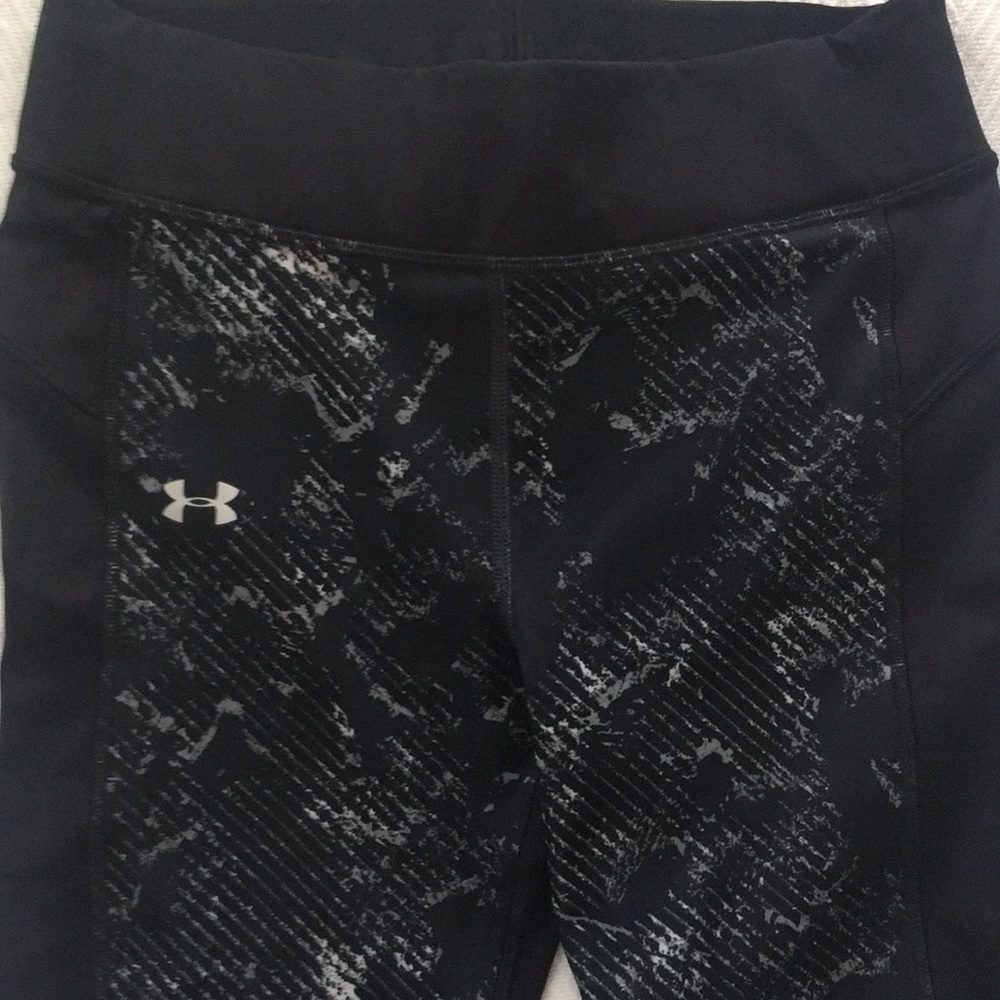 Under Armour compression heat gear - Picture 1 of 2